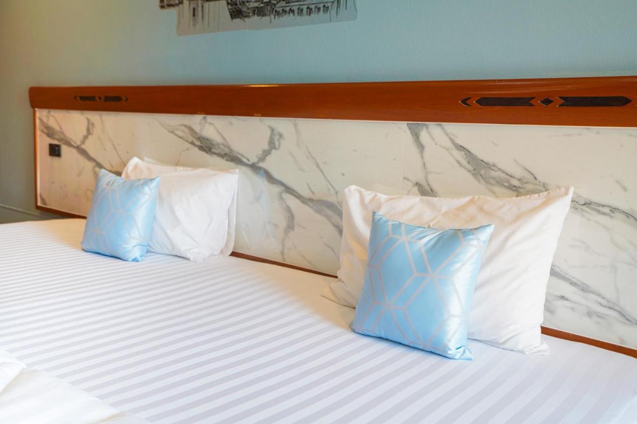 Mayfa Hotel - Sha Extra Plus Пхукет Экстерьер фото